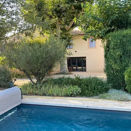 Maison Dans Petit Village Du Gard 4*